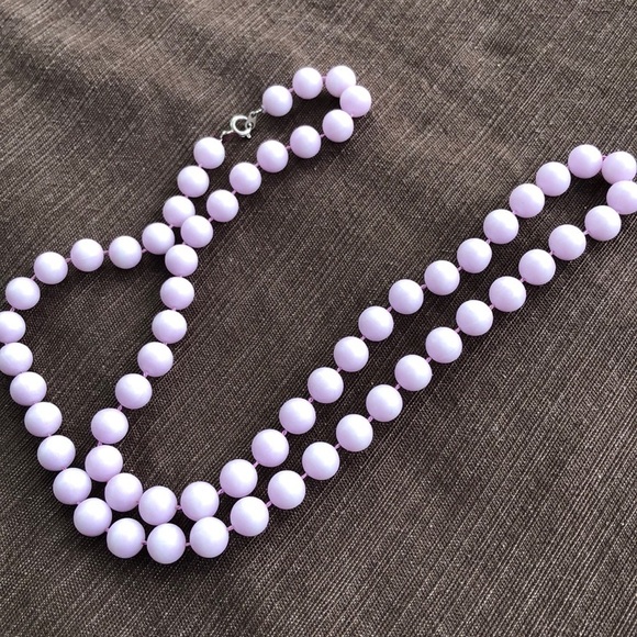 Vintage Soft Lavender Beaded Necklace - Picture 2 of 3